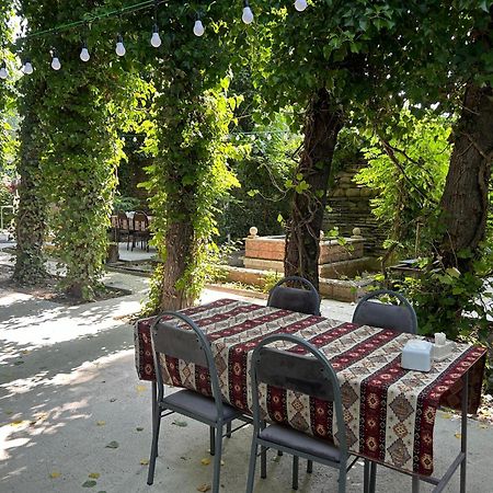 Dost Evi Motel Sheki Exterior photo