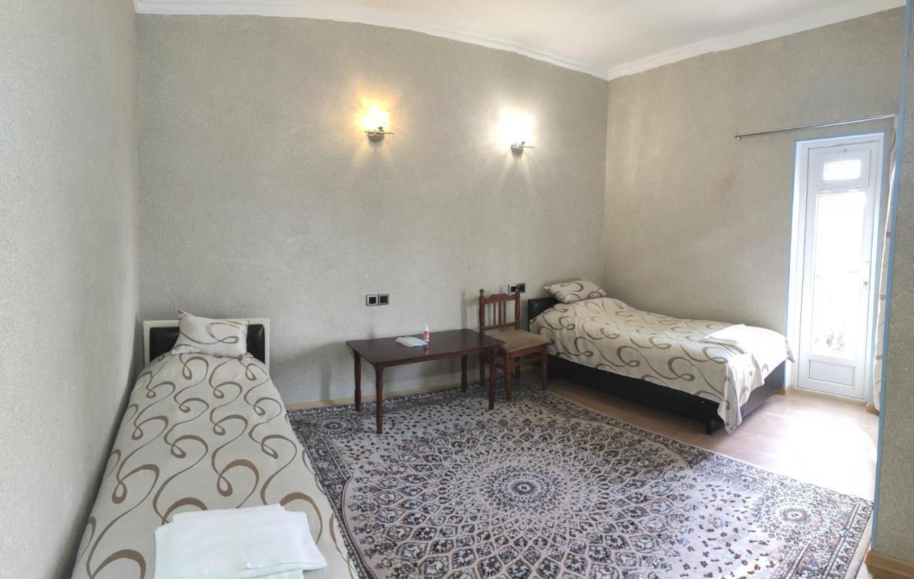 Dost Evi Motel Sheki Exterior photo