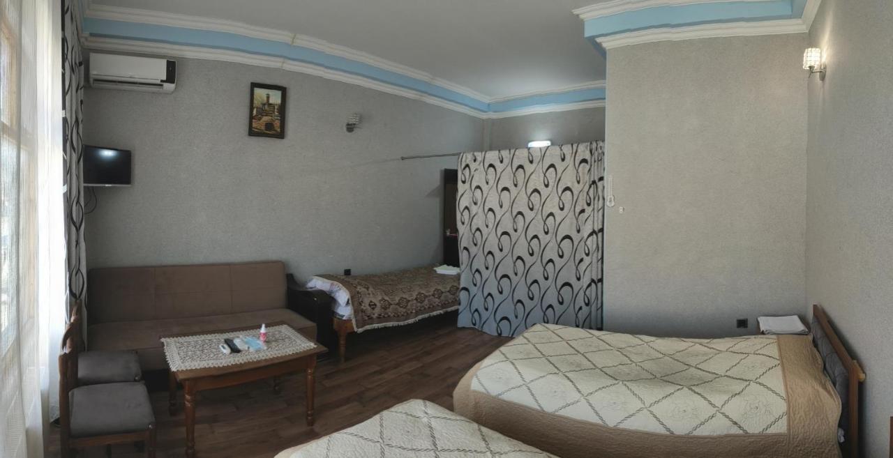 Dost Evi Motel Sheki Exterior photo