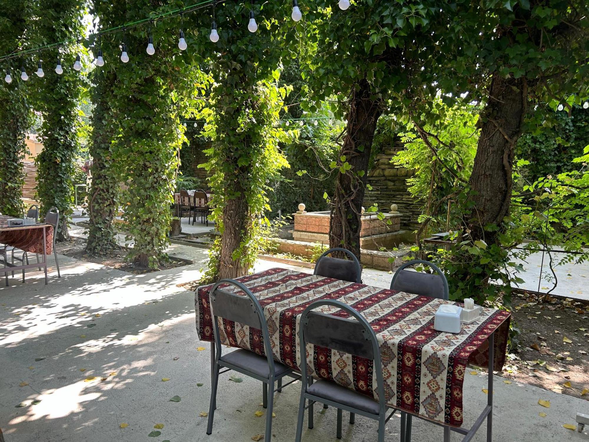 Dost Evi Motel Sheki Exterior photo